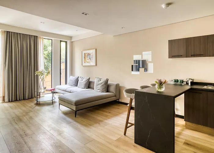 Casa Tokio Aparthotel 4*